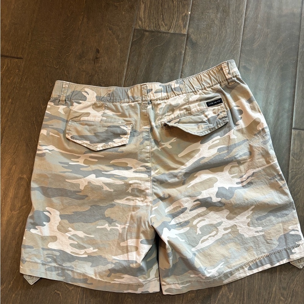 Sanctuary Women's Tan Camouflage Shorts - Picture 3 of 5